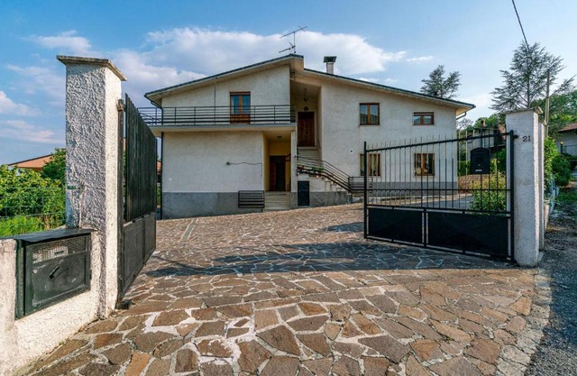Amazing Home In Scurcola Marsicana