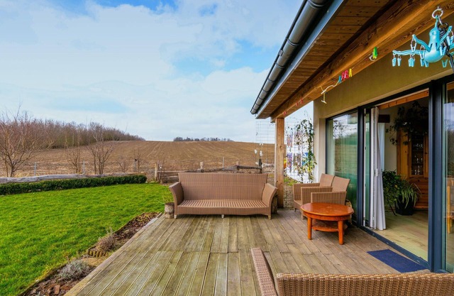 Amazing home in Jagatowo with kitchen