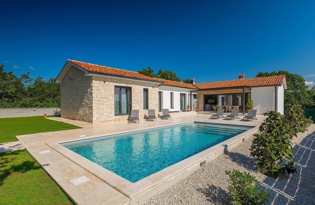 Amazing home in Kringa