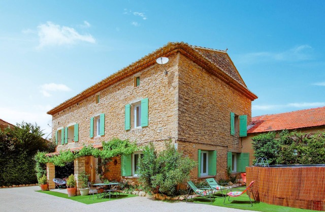 Amazing home in Lagnes