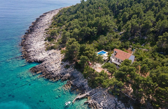 Amazing home in Lumbarda