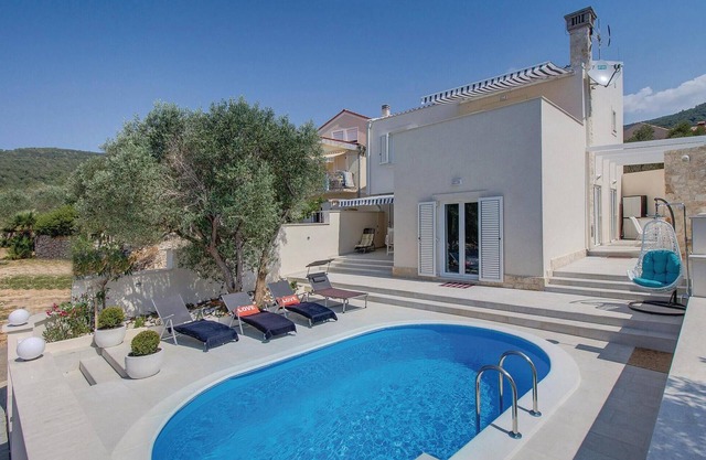 Amazing home in Martinscica