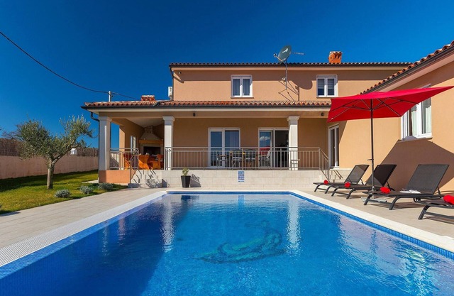 Amazing home in Marcana