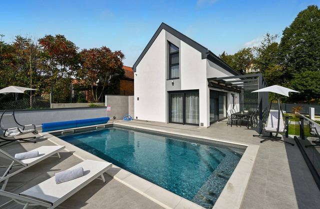 Amazing home in Margecan with WiFi