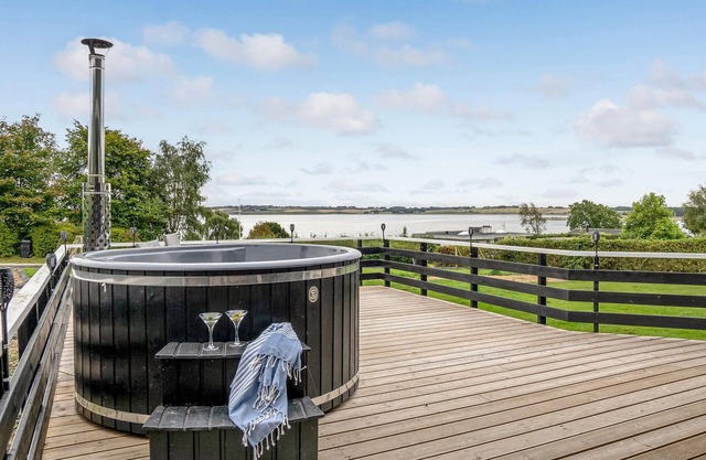 Amazing home in Roslev with WiFi