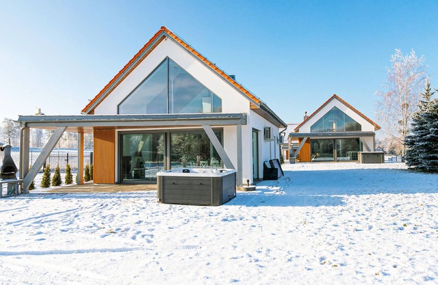 Amazing home in Ryn with sauna