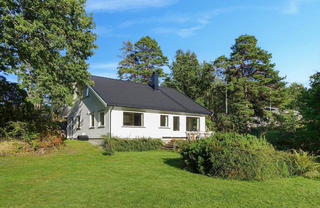 Amazing home in Sandefjord with WiFi