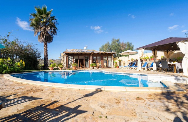 Amazing home in Sineu