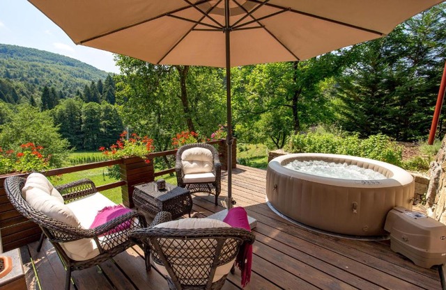 Amazing Home In Skrad With 3 Bedrooms, Jacuzzi And Sauna