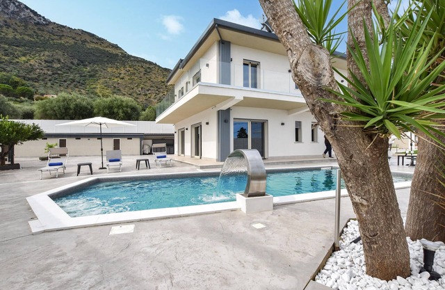 Amazing home in Trabia