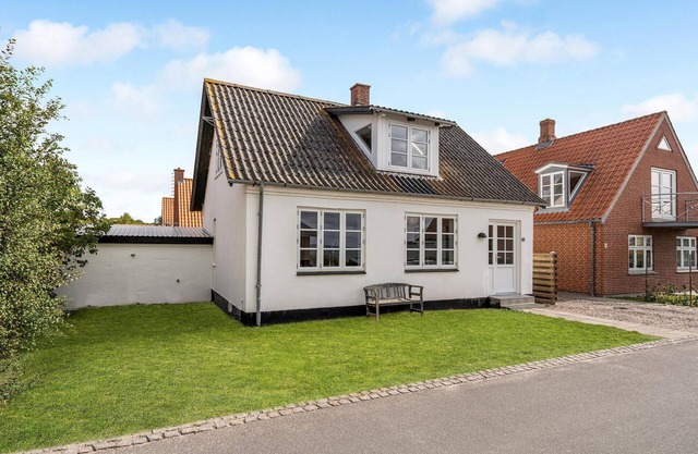 Amazing home in Tranekær with WiFi