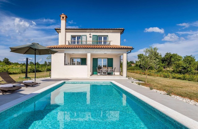 Amazing home in Zminj