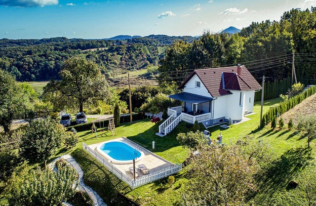 Amazing home with swiming pool