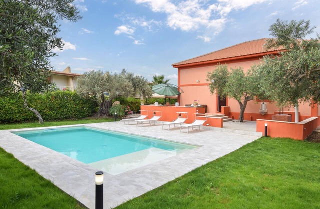 Amazing home in Castellammare del Golf