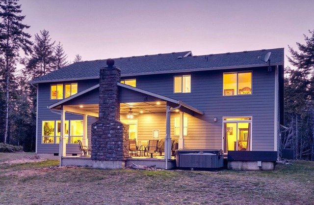 Amazing Lake View, Dogs Ok, UNIVERSAL EV CHARGER, Hot Tub, Kayaks (Lake)