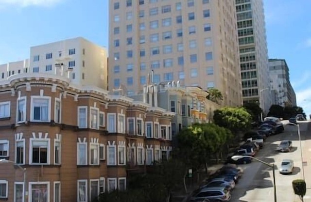 Amazing Large Central Modern Flat - Great for Work + Families