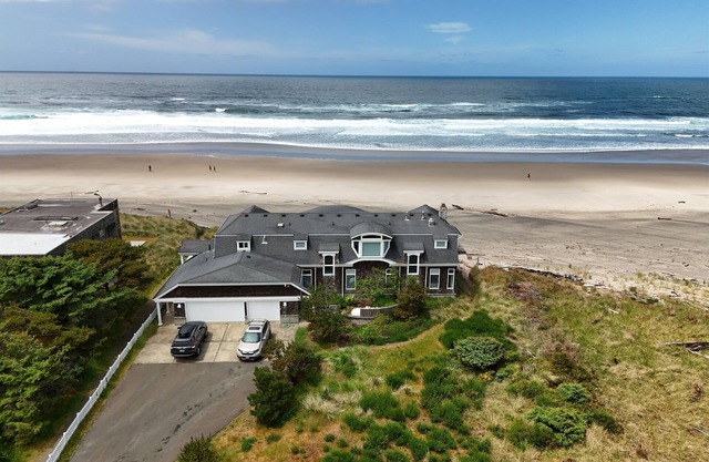 Amazing Large Ocean Front Home - Direct Beach Access & Views Galore!