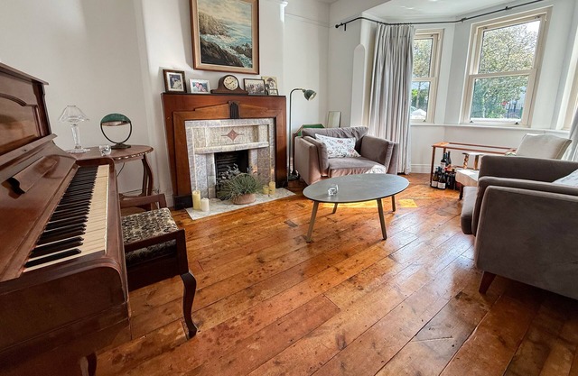 Amazing location, 1930s Family home in the centre of Galway City.