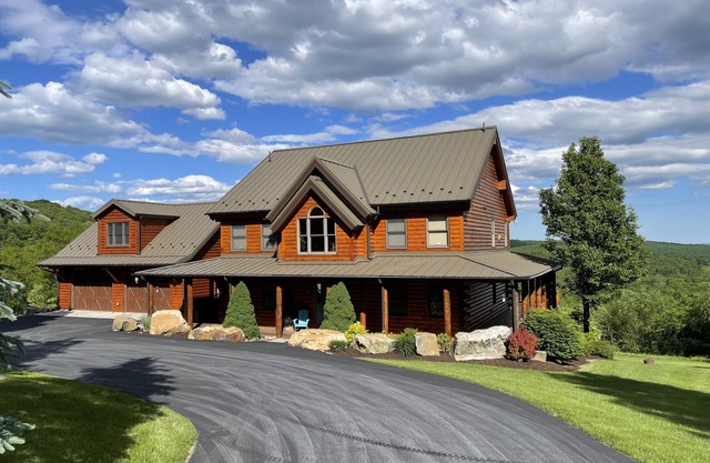 Amazing log home with views that abound!