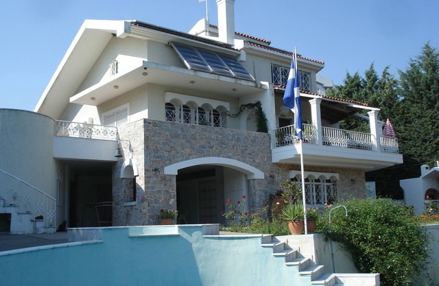 Amazing Luxury Villa with Private Pool and Kid-pool in North Attica