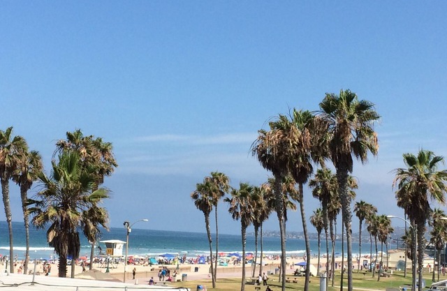 Amazing Proximity to the Beach and Bay with Direct Ocean Views!