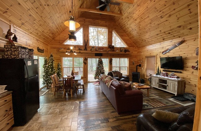Amazing, relaxing riverfront home!