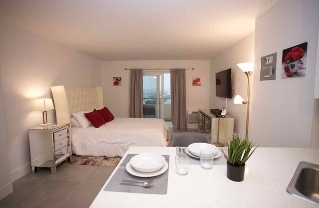 Amazing Studio in North Bay Village