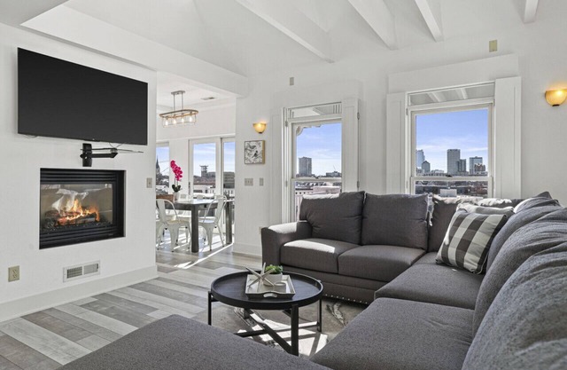 Amazing view, Modern Space