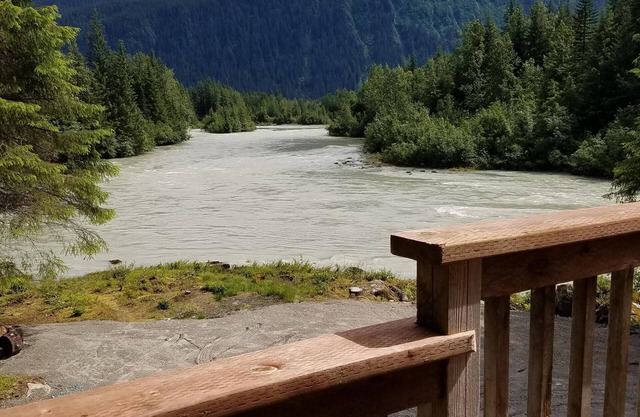 Amazing views of the river and mountains