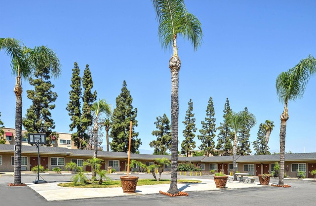 Americas Best Value Inn & Suites San Bernardino