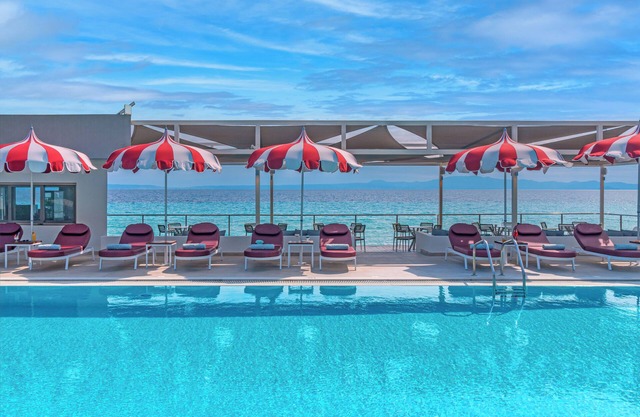 Ammon Zeus Luxury Beach Hotel