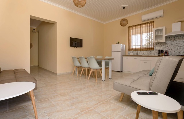 Ammos Comfort Apartments - 2 Bedroom Apartment N3, 400m from Kalamaki Beach