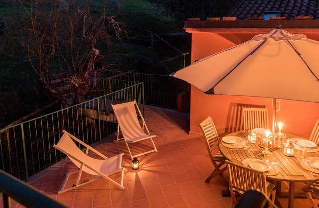 Amongst Mediterrenean perfumes and colours w/pool, wifi,private parking and AC.