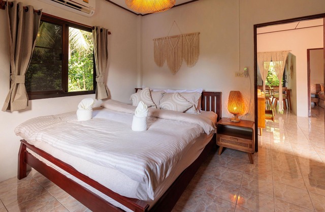 Amsterdam House Hin Kong 2BR 4K TV AC