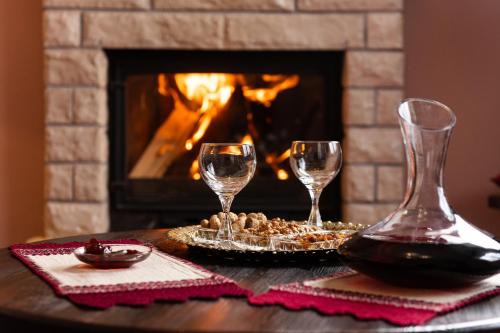 Amygdalies Apartments with Fireplace