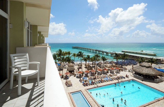 An Adventure Awaits! 3 Comfortable Units, Pool, Pets Allowed
