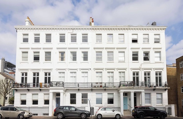 An elegant 2 bedroom flat 2 minutes from Kemptown beach