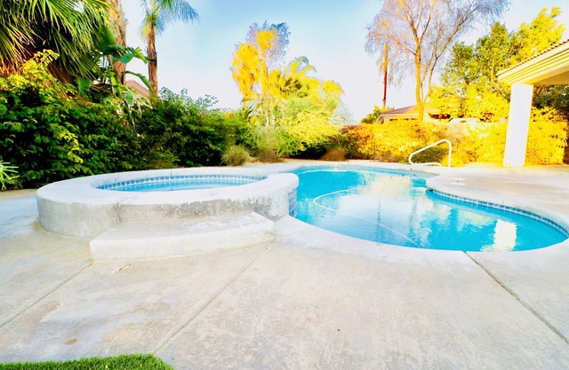 An Elegant Palm Desert Home, Great Nightly Rate!