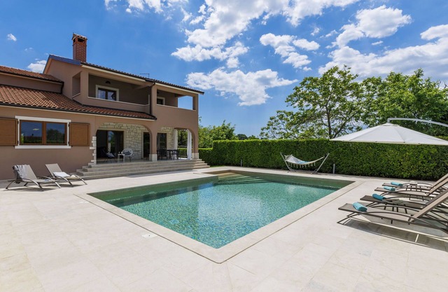 Anastasia by Interhome