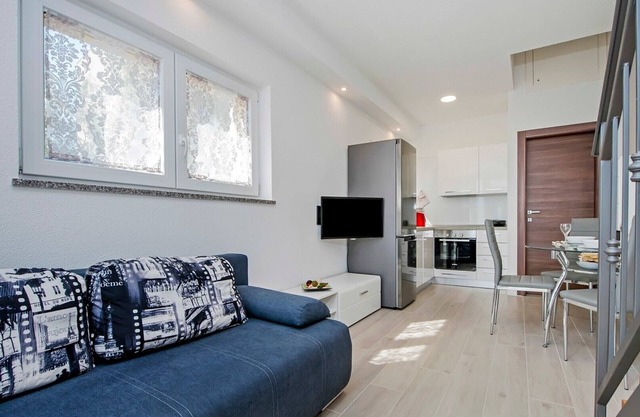 ANASTASIA - One Bedroom Apartment