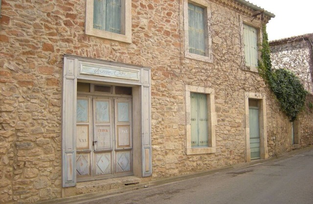 "Ancien Cafe" with roof terrace and balcony