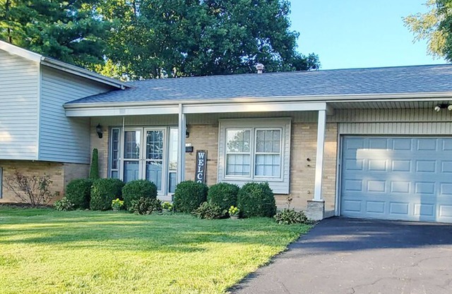 Andrea Abode: Pet Friendly, Pool Table, Foosball & 4 Miles to Rupp Arena