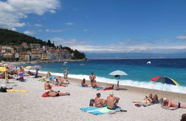 Andrea (MOD140) by Interhome