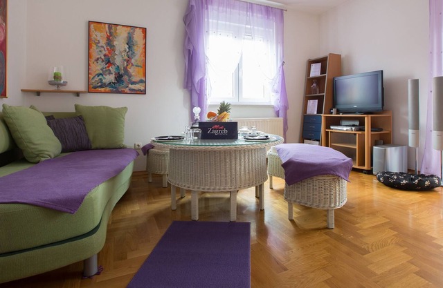 Angela Zagreb with Garden