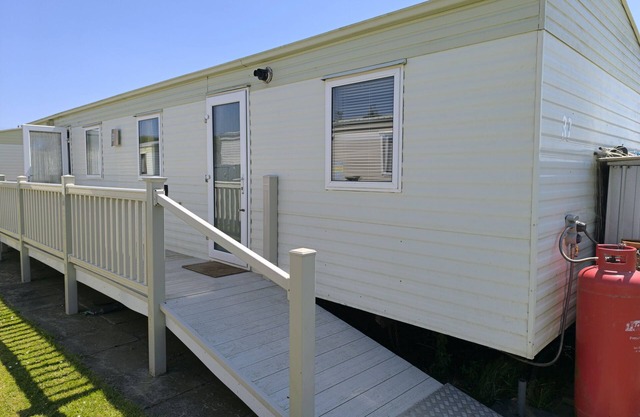 Annie's 8 Berth Modern Caravan