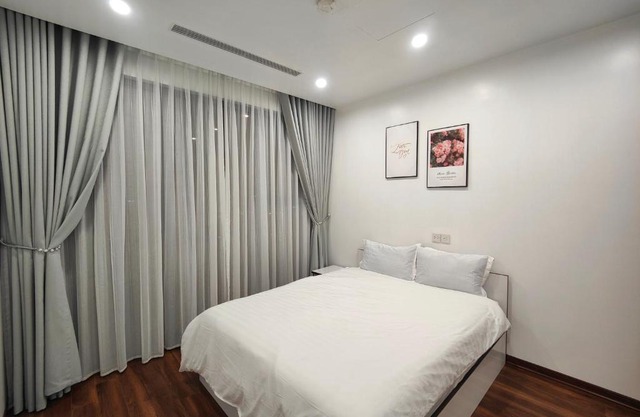 Anstay City View The Matrix One 3Brs