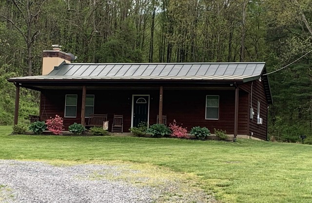 Antler Ridge Cabin -Next to Shenandoah National Park