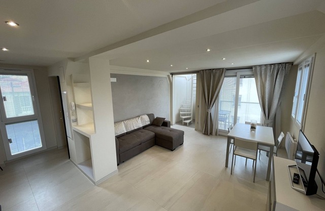 Apartment in Villa Jacaranda - Roquebrune Cap Martin, Alpes Maritimes