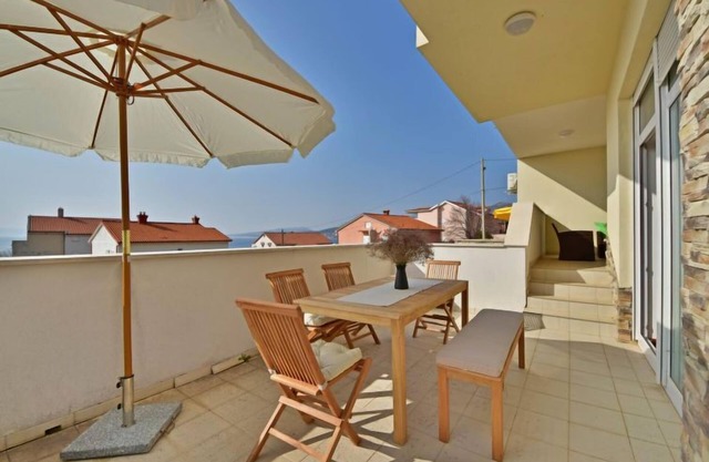 Apartment Cvit 2 by Interhome