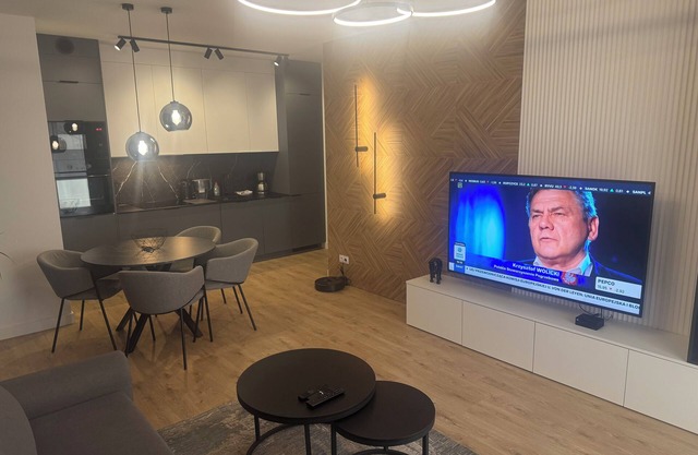 Apartament Lux Spacious 3-bedroom apartment with WiFi, AC in amazing Chorzow